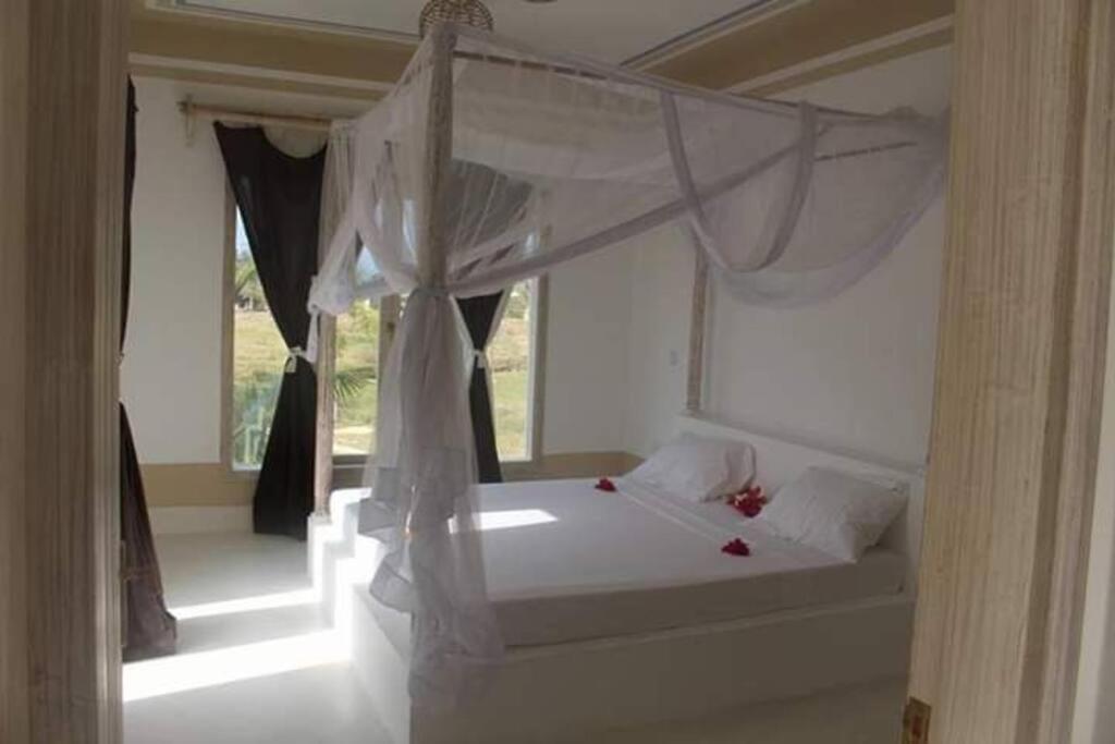 White Villa - Paparemo Beach Watamu Eksteriør bilde