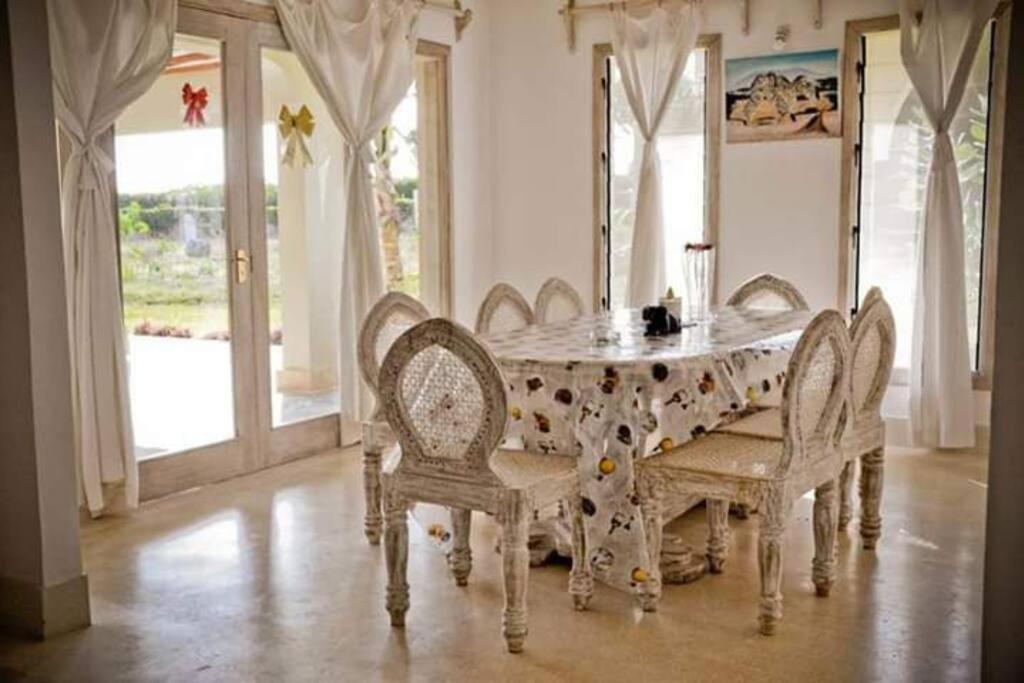 White Villa - Paparemo Beach Watamu Eksteriør bilde