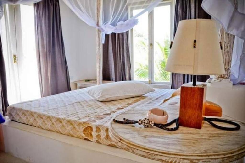 White Villa - Paparemo Beach Watamu Eksteriør bilde